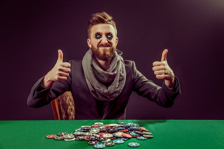 Dealer profesional di studio bintang bandar melayani pemain dengan senyuman